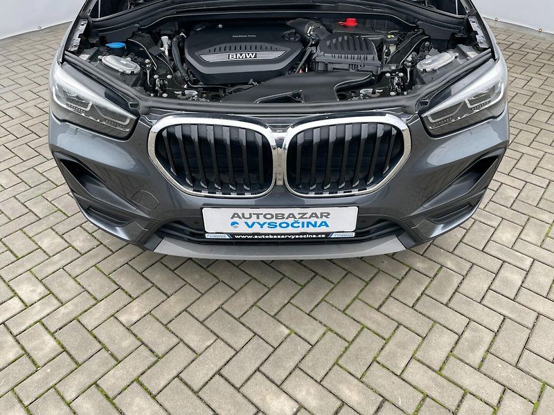 BMW X1 (2021) 20d xDrive 140kW! M Sport - fotka 12 z 41