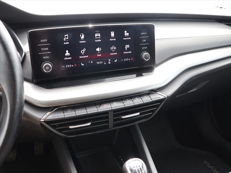 Škoda Octavia 2,0 TDI 85kW Ambition CZ - fotka 19 z 32