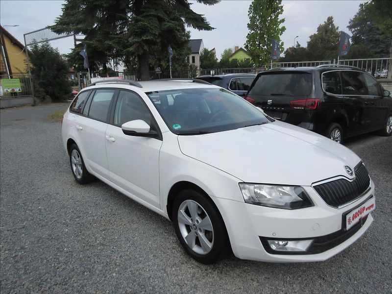 Škoda Octavia 1,6 TDI Elegance Top Stav - fotka 2 z 14