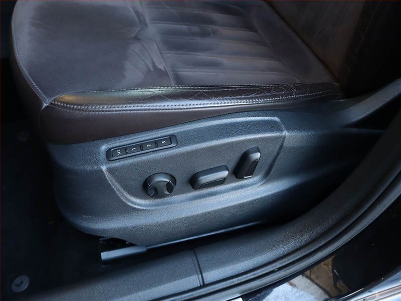 Škoda Octavia (2019) Laurin&Klement 2.0 TDI, 4X4 - fotka 19 z 20