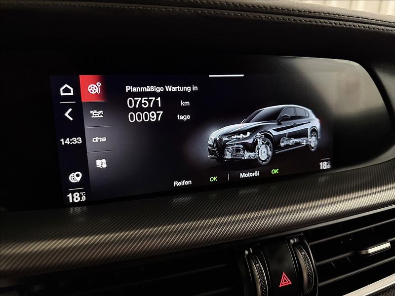 Alfa Romeo Stelvio VELOCE 206kW Q4 H&K PANO LED - fotka 25 z 42
