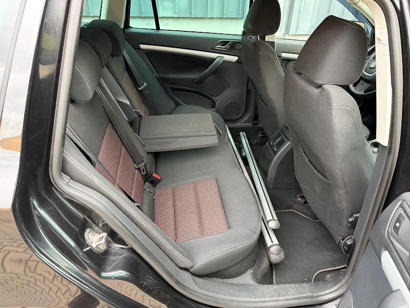 Škoda Octavia 1,6 TDi 77 kW / servis  - fotka 16 z 34