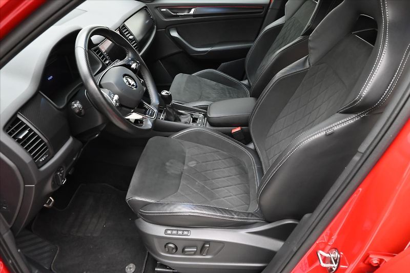 Škoda Kodiaq 1,5 TSI 110kW Sportline Busine - fotka 13 z 31