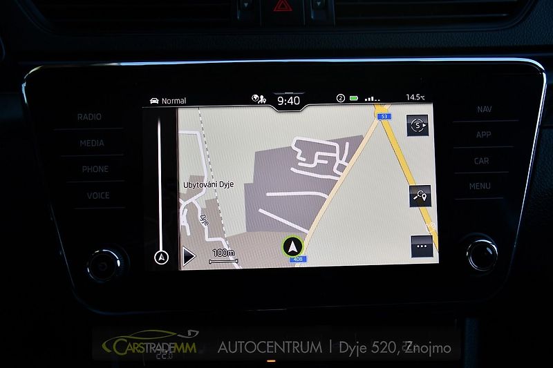 Škoda Superb 2,0TDI SPORTLINE DSG ČR 1.MAJ  - fotka 41 z 56