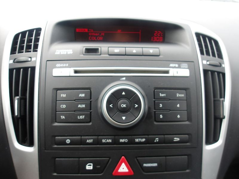 Kia Ceed 1,4i ČR ! NAJ.94000 km !!! Ser - fotka 22 z 34