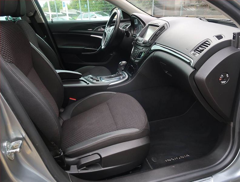 Opel Insignia (2015) 2.0 BiTurbo CDTI, Automat - fotka 9 z 23