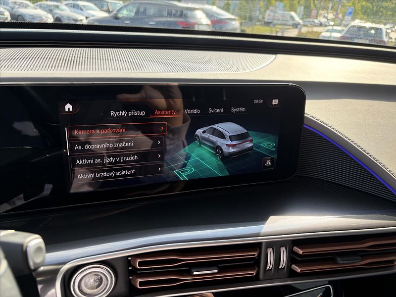 Mercedes-Benz EQC 400 4Matic - fotka 15 z 34