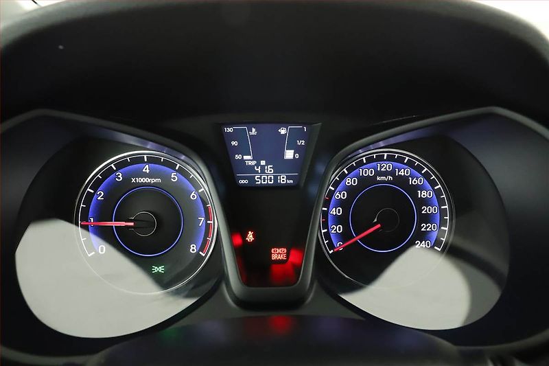 Hyundai ix20 (2012) 1.6 CVVT - fotka 9 z 13