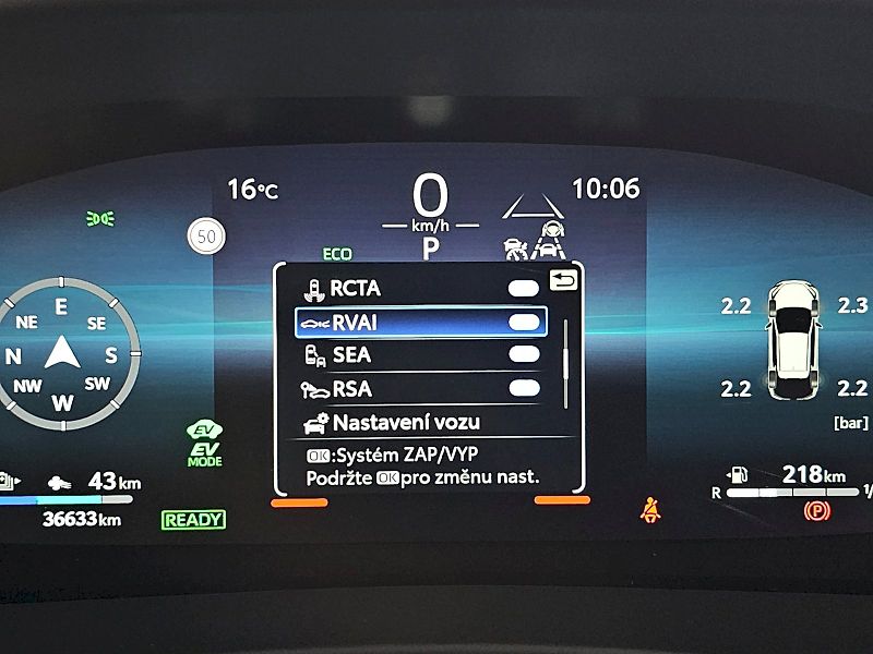Toyota C-HR (2025) 2.0 164kW PHEV CVT Comfort PLU - fotka 17 z 29