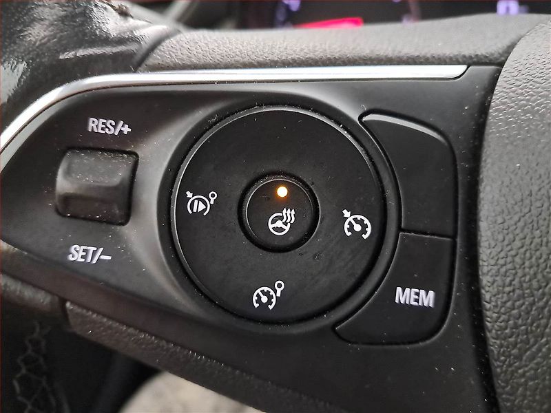 Opel Crossland X (2023) 1.2 Turbo, Serv.kniha - fotka 16 z 18
