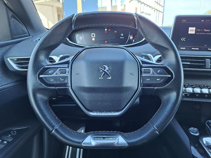 Peugeot 3008 GT LINE 1,6 THP EAT6 - fotka 19 z 28