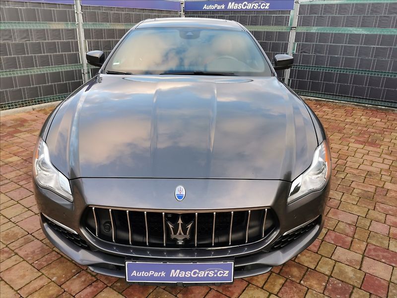Maserati Quattroporte 3.0 V6 GranLusso - fotka 2 z 27
