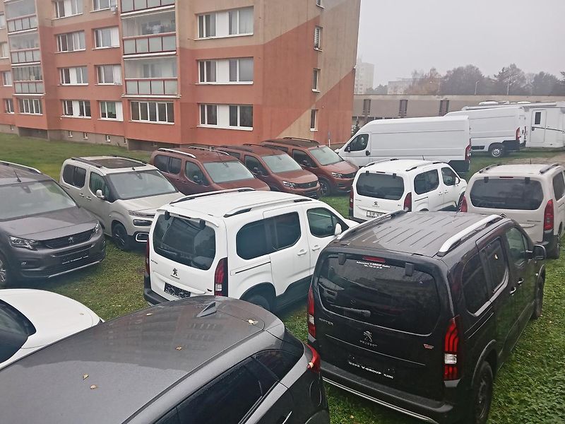 Peugeot Boxer (2024) 3500 L3H2 BlueHDi 140 MAN6 - fotka 27 z 34