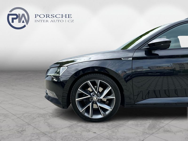 Škoda Superb Sportline 2.0 TDI DSG 4x4 - fotka 9 z 30