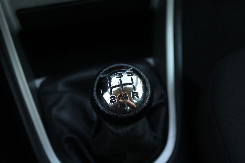 Peugeot 307 1,6 i  NOVÉ V ČR - fotka 18 z 24