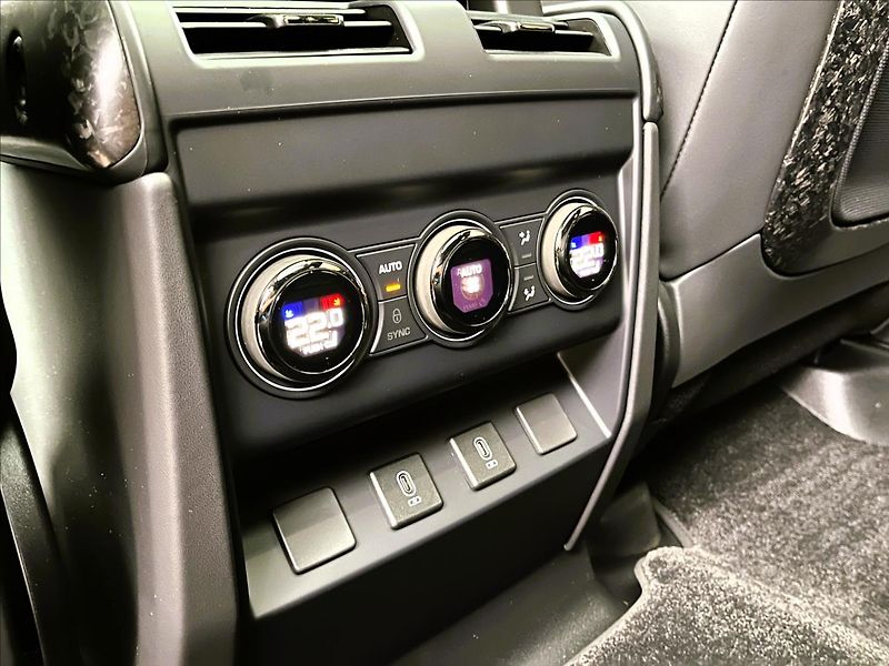 Land Rover Defender (2026) 110 V8 P635 OCTA Sargasso Blue - fotka 31 z 34