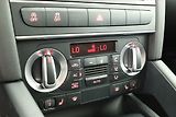 Audi A3 (2013) 1.6 TDI, Bi-Xenony, Tempomat - náhled 12