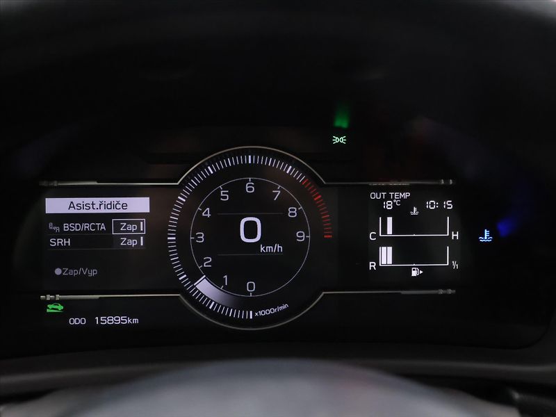 Toyota GR86 2,4 Boxer 172kW Executive DPH - fotka 18 z 38