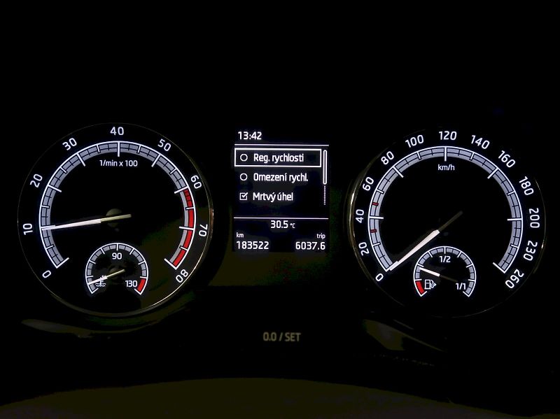 Škoda Karoq (2019) AMBITION 1.0TSI 85KW - fotka 17 z 35