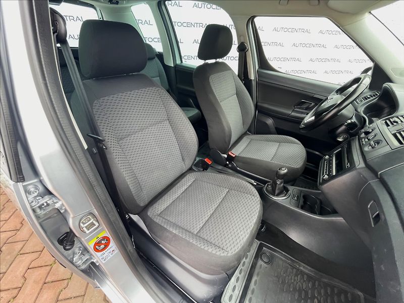 Škoda Roomster 1,2 TSi,63kW,STK 6/27 - fotka 19 z 21