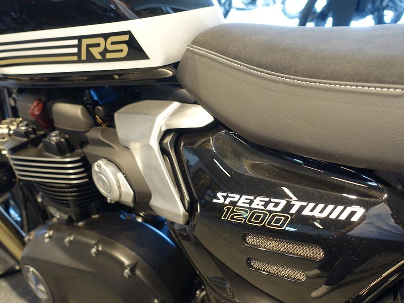 Triumph Speed Twin (2026) 1200 RS Akce - 40.000,- - fotka 10 z 10