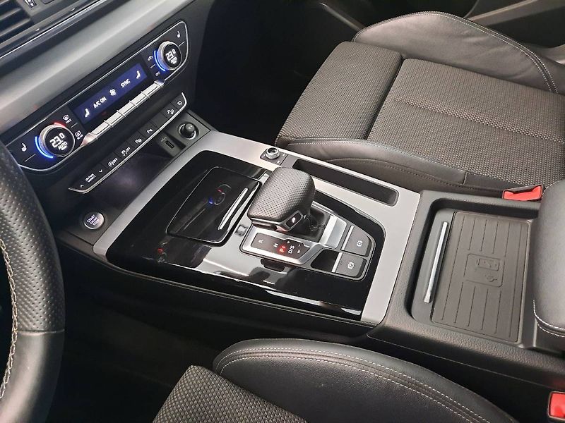 Audi Q5 (2021) 45 TFSI quattro (195kW/265k) S - fotka 12 z 26