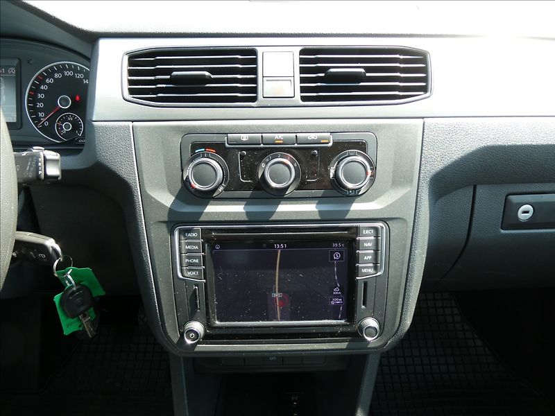 Volkswagen Caddy 2,0 TDi 110kW 7.míst,Maxi,1maj - fotka 30 z 52