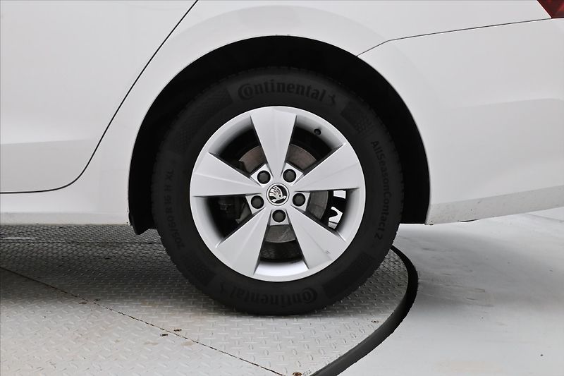 Škoda Octavia 2,0 TDI 110kW 4x4 DSG Ambition - fotka 30 z 30
