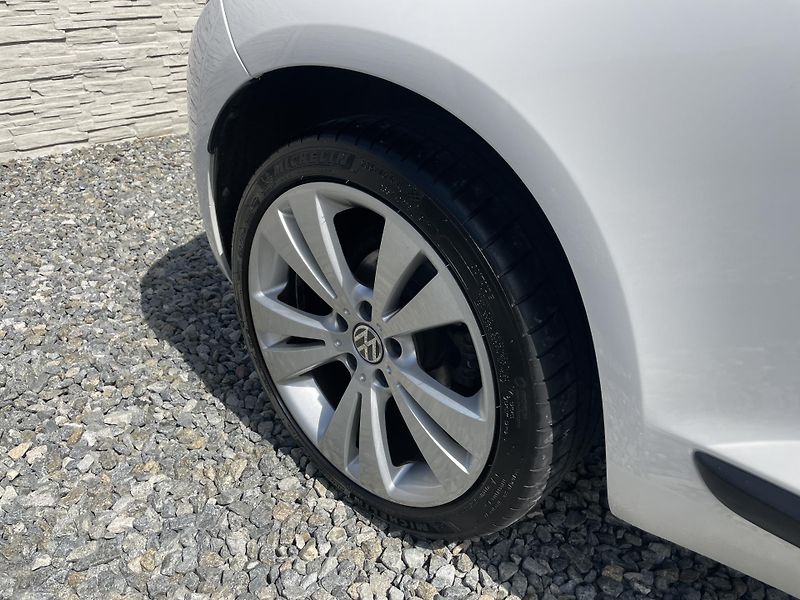 Volkswagen Scirocco 1.4TSi 125PS SPORT EDITION TOP - fotka 52 z 178
