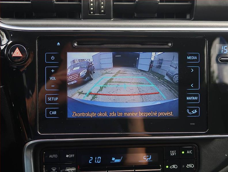 Toyota Auris (2016) 1.6 Valvematic, Serv.kniha - fotka 16 z 20