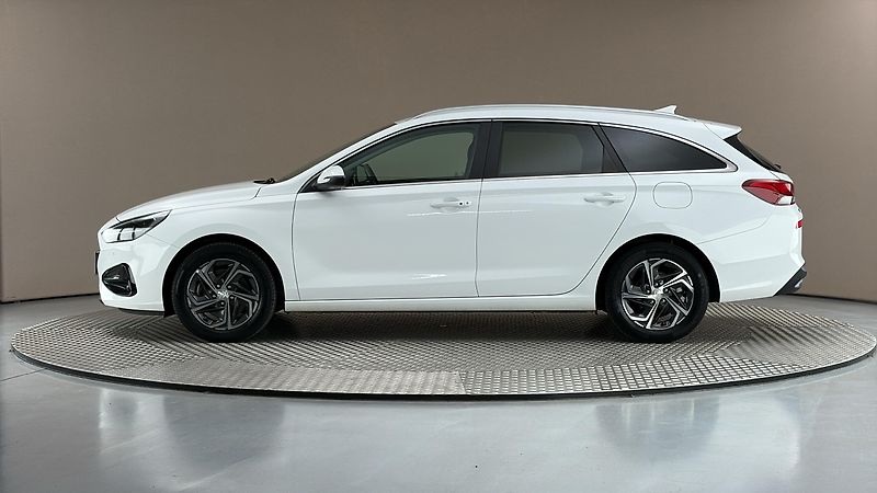 Hyundai i30 1.0 T-GDI Smart Kombi - fotka 4 z 28