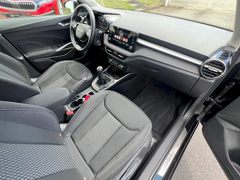 Škoda Fabia (2025) Top Selection 1.0TSi 85kW 6°ma - fotka 19 z 29