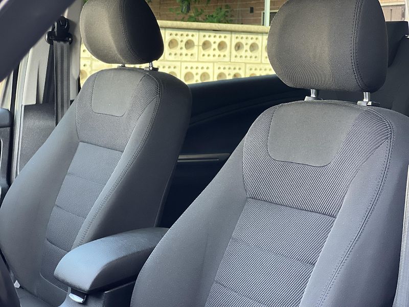 Ford S-MAX 2.2TDCi AUTOMAT NAVI KLIMA - fotka 10 z 44