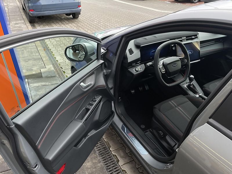 Ford Puma ST-Line 1.0 EcoBoost 92kW MAN - fotka 11 z 31