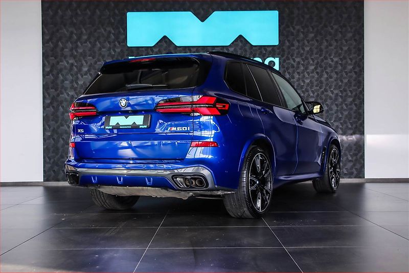 BMW X5 (2025) M60i - fotka 5 z 21