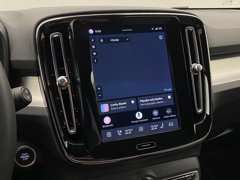 Volvo XC40 B4 DARK PLUS AUT  - fotka 38 z 56