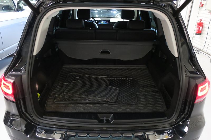 Mercedes-Benz GLB (2022) 220 D 4MATIC - fotka 44 z 48