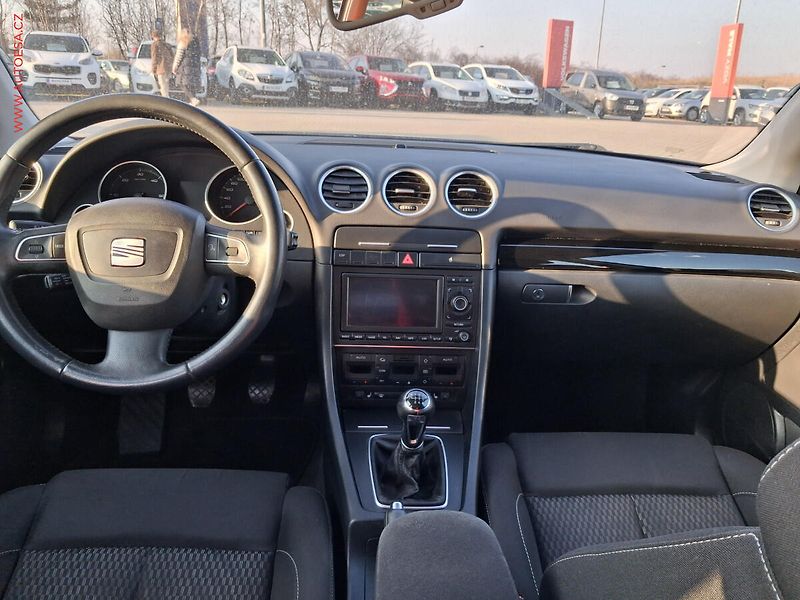 Seat Exeo (2009) 2.0TDi, Sport, bíxen, šíbr - fotka 8 z 15