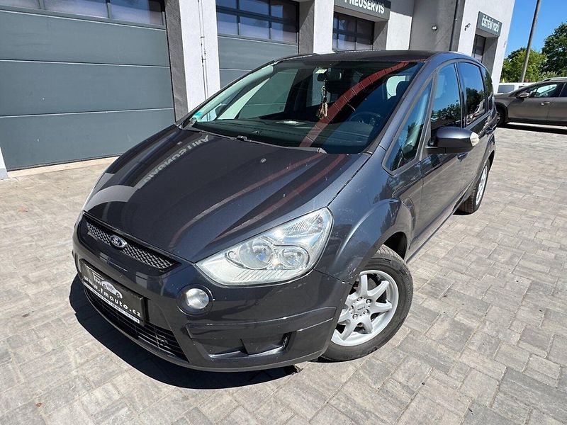 Ford S-MAX (2008) 2.0 TDCi - fotka 2 z 28