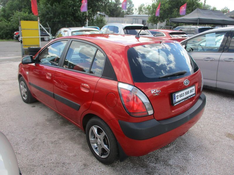 Kia Rio (2008) 1,4 - fotka 5 z 9