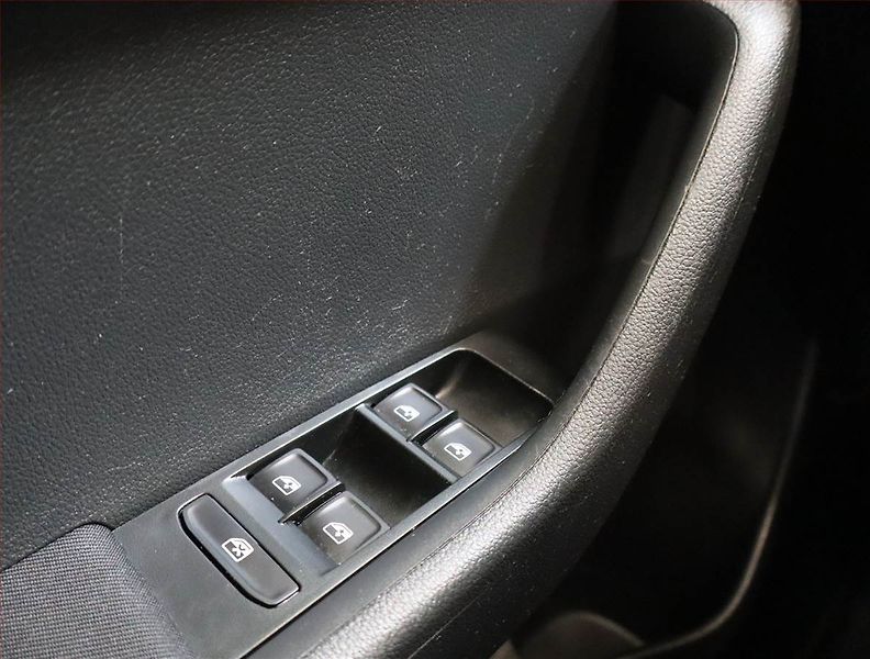 Škoda Fabia (2022) 1.0 TSI, Navi, Tempomat - fotka 20 z 22