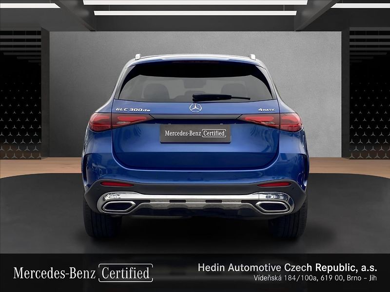 Mercedes-Benz GLC 300 de 4M AMG - hybrid - fotka 4 z 29