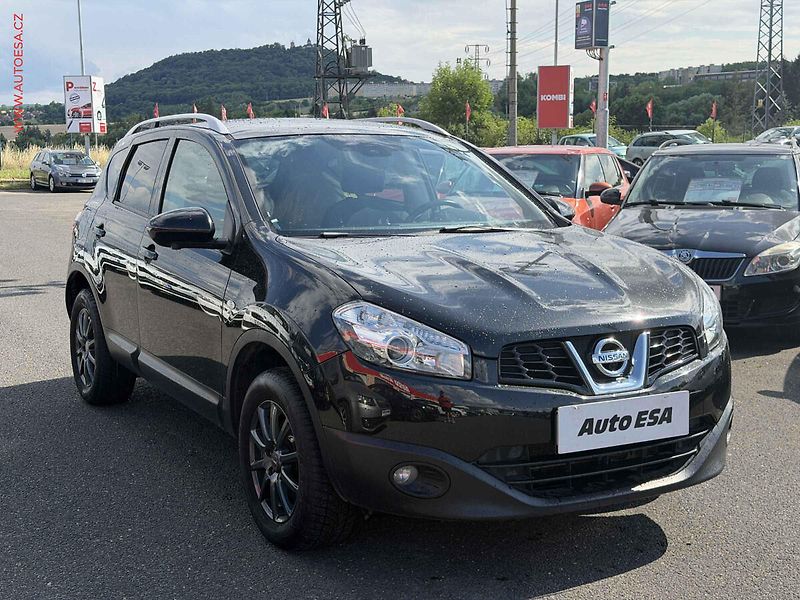 Nissan Qashqai (2012) 2.0 16V, AT, tempo, panor - fotografie inzerátu