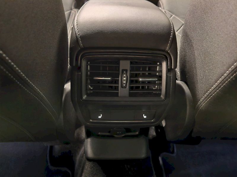 Škoda Karoq (2024) 2.0 TDI 110 kW DSG 4x4 Sportli - fotka 26 z 32