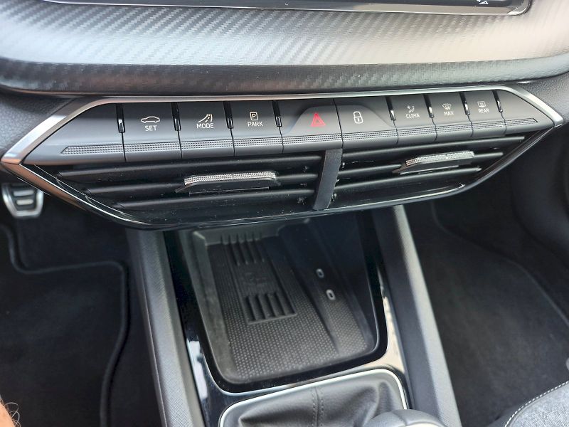 Škoda Octavia (2025) Sportline 1.5 TSI 110kW - fotka 17 z 28
