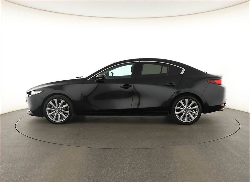 Mazda 3 (2023) 2.0 Skyactiv-G - fotka 3 z 15