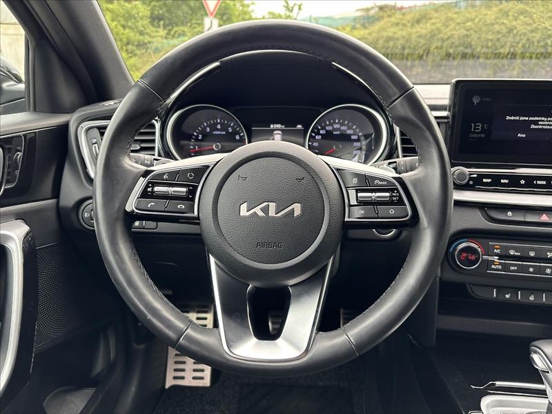 Kia XCeed 1,5 AT Black Edition ZÁRUKA - fotka 18 z 47