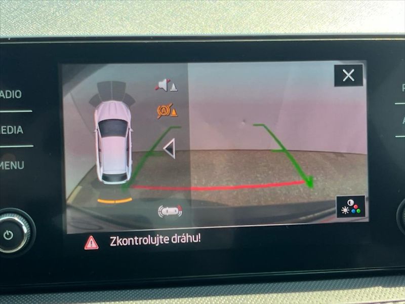 Škoda Fabia 1,5 TSi 110kW 7DSG MONTE CARLO - fotka 17 z 30
