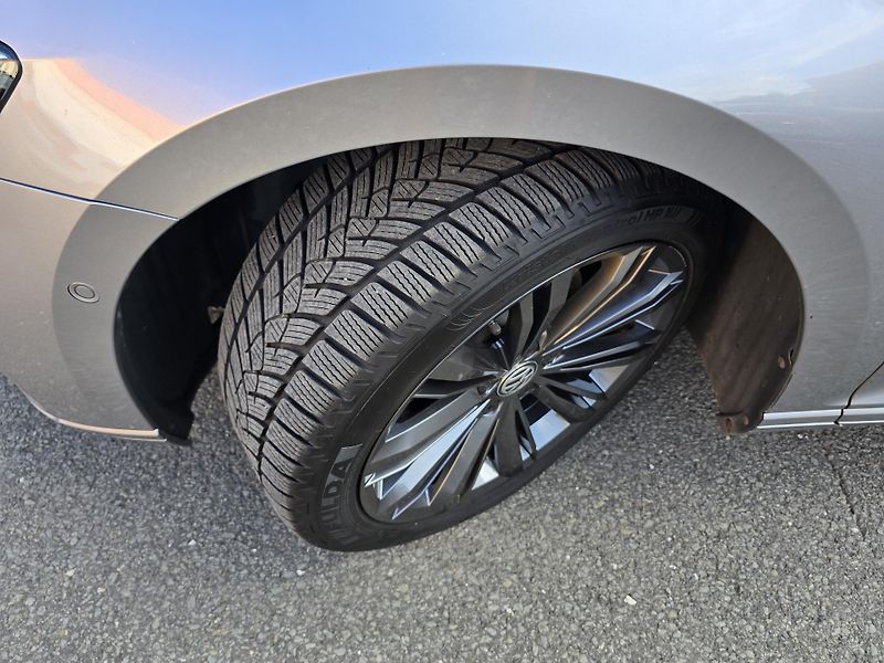 Volkswagen Passat DSG 2,0TDI BUSINESS NAVI - DPH - fotka 34 z 35