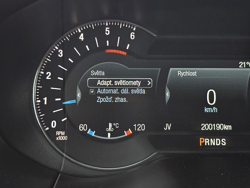 Ford S-MAX TITANIUM 2.0 132kW LED + NAVI - fotka 25 z 42